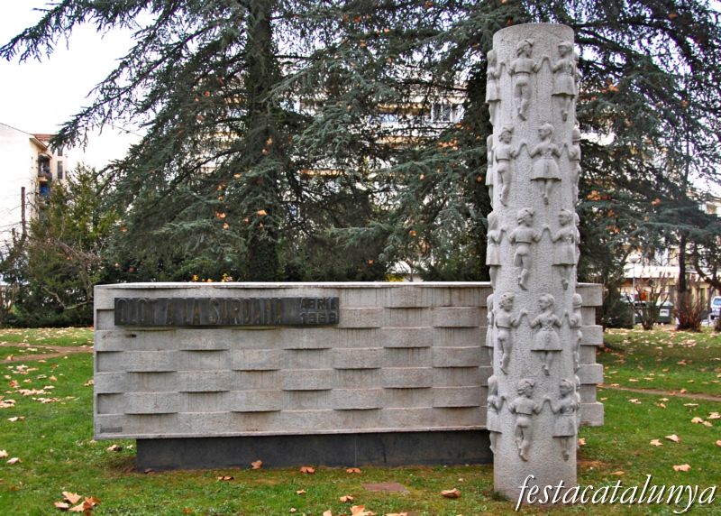 Olot - La Sardana, 1968