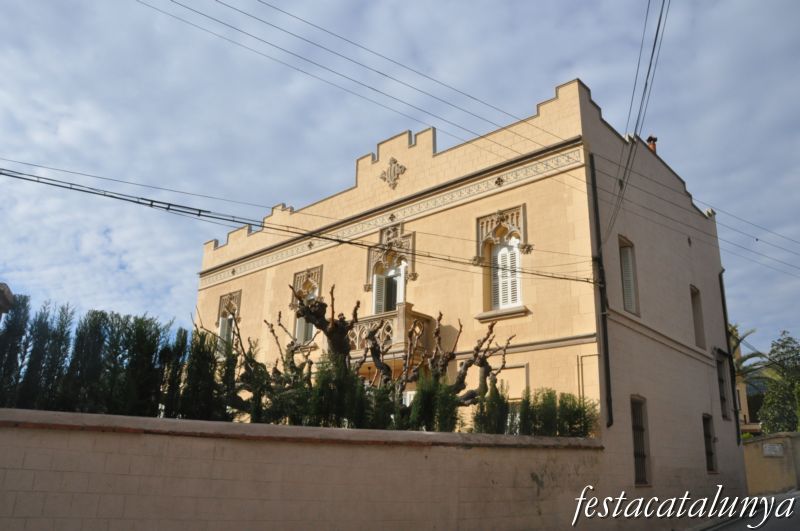 Tiana - Can Regordosa o Torre Sant Jordi