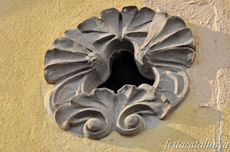 Tiana - Carrer Isaac Albéñiz