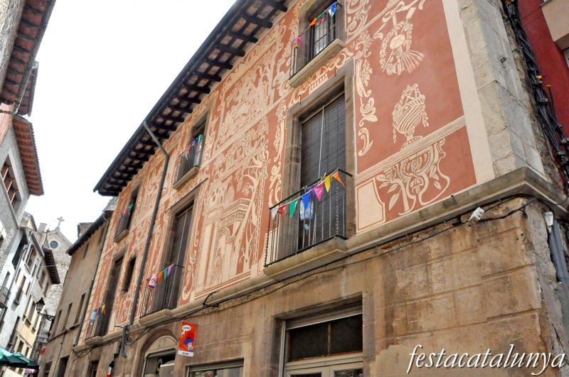 Moià - Esgrafiats del carrer Sant Antoni