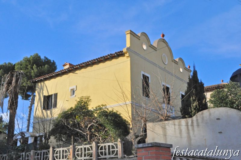 Sant Quirze del Vallès - Cases Modernistes a les Fonts (C. Magnòlies, núm. 12 bis)