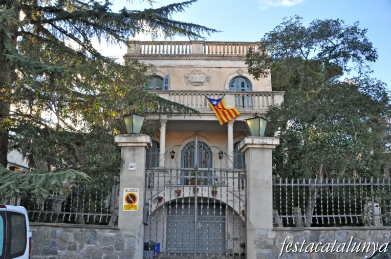 Sant Quirze del Vallès - Cases Modernistes a les Fonts (C. Magnòlies, núm. 20)