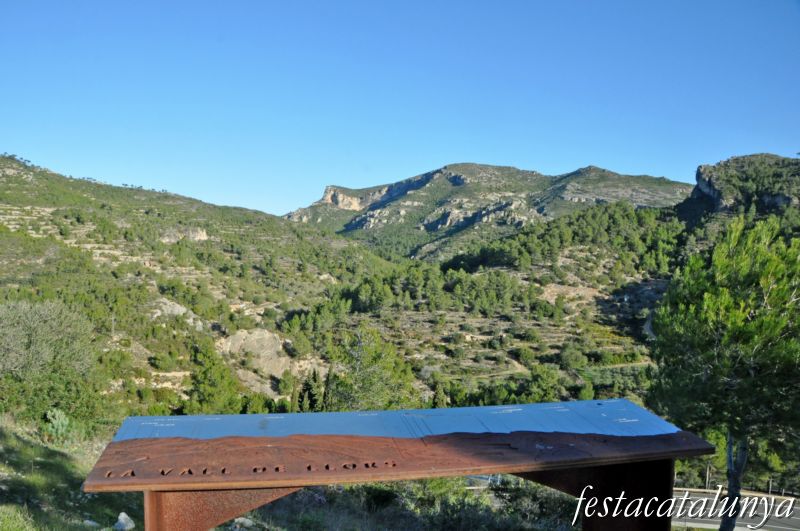 Mirador del turó del castell de Vandellòs ***