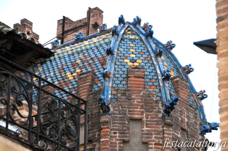 Ca la Bianga o Casa Roura de Canet de Mar ***