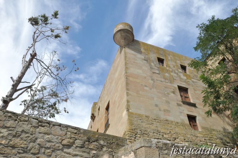 Poble de Montclar al terme d'Agramunt ***