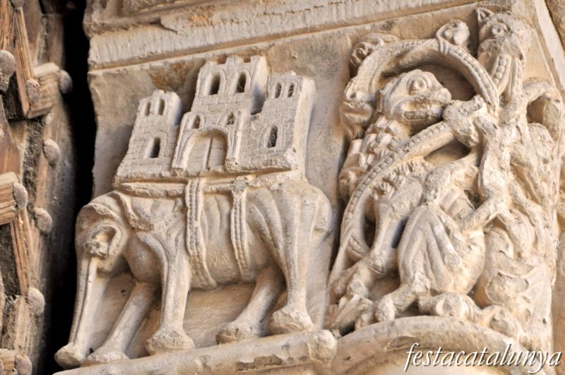 Portalada romànica de Santa Maria d'Agramunt ***