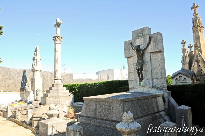 Arenys de Mar - Hipogeu dels esposos Fontcuberta-Jubany