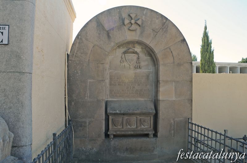 Arenys de Mar - Hipogeu dels pares del bisbe català