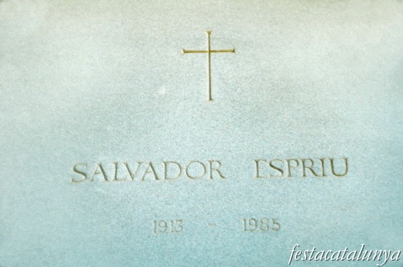 Arenys de Mar - Sepultura de Salvador Espriu