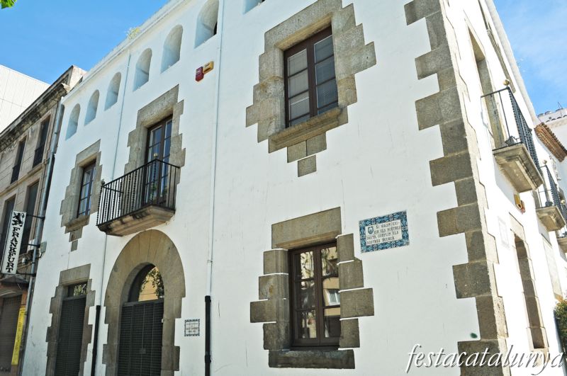 Arenys de Mar - Ajuntament i Arxiu Fidel Fita