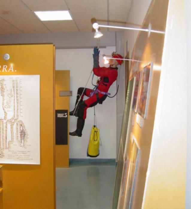 Exposició permanent: El Garraf, Bressol de l'Espeleologia Catalana a Olesa de Bonesvalls