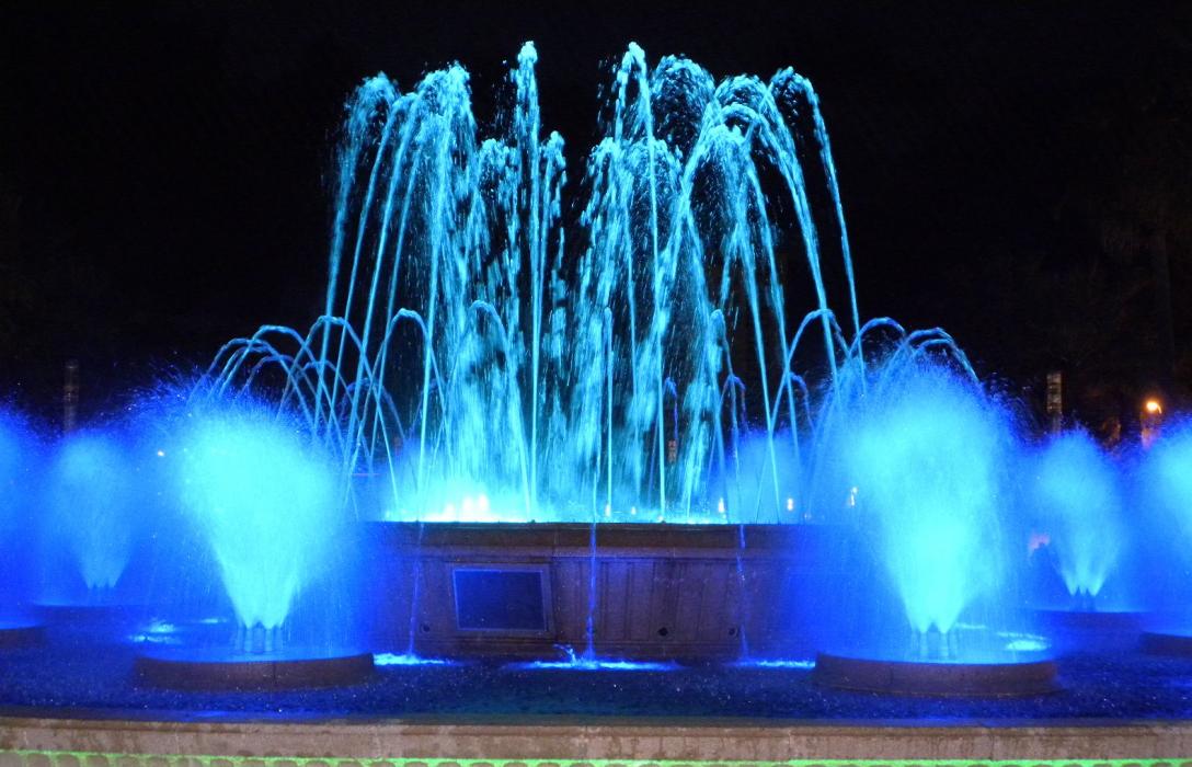 Fonts lluminosa i cibernètiques del Passeig Jaume I de Salou