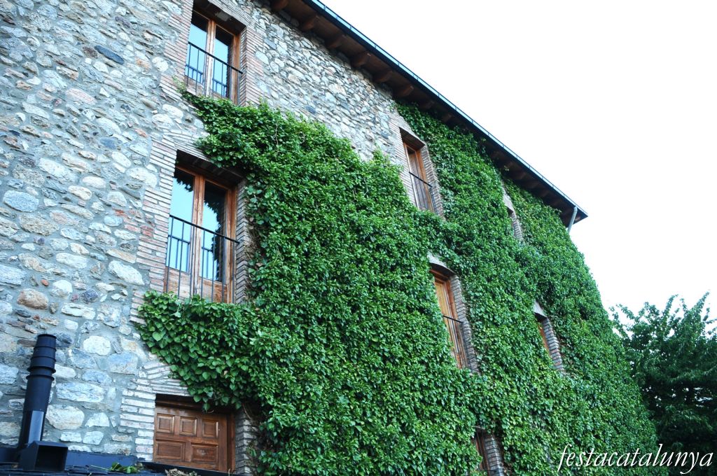 Bellver de Cerdanya - Nucli antic (Jardí de plantes medicinals de ca les Monges)