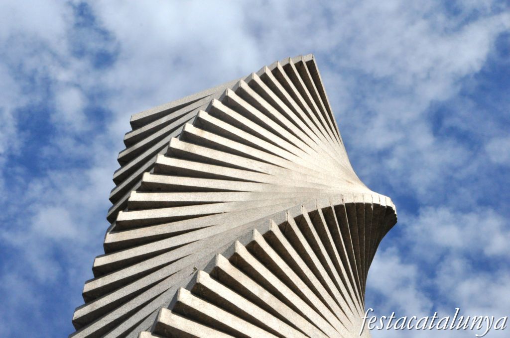 Columnes de la UAB de Cerdanyola del Vallès