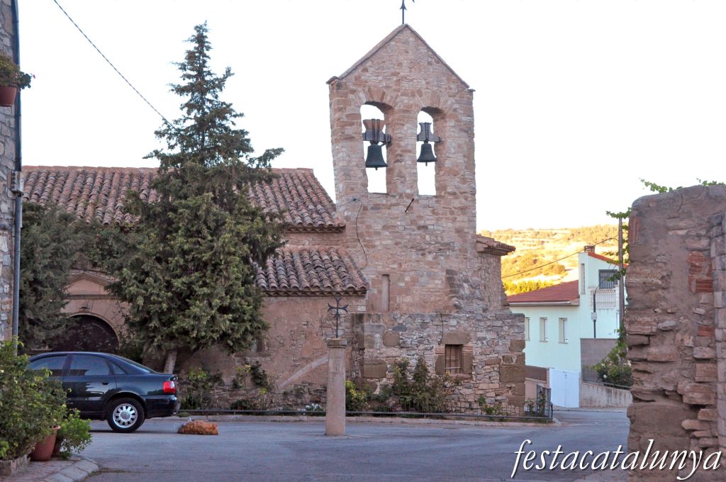 Església de Sant Pere dels Arquells ***