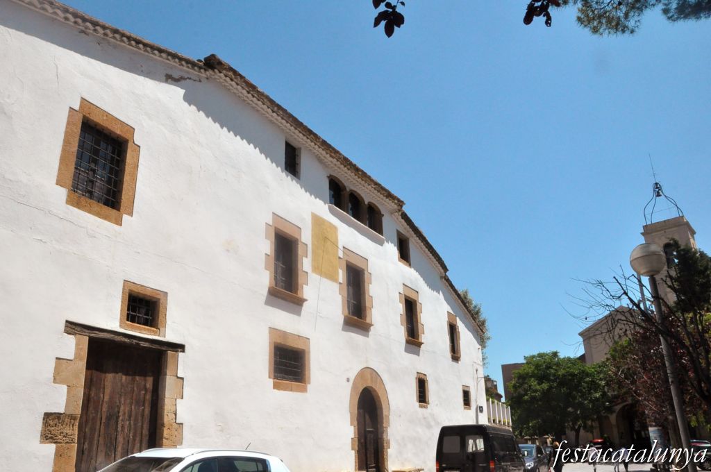 Esplugues de Llobregat - Conjunt Històric del Turó de la Sagrera - Cases Pairals (Can Ramoneda)