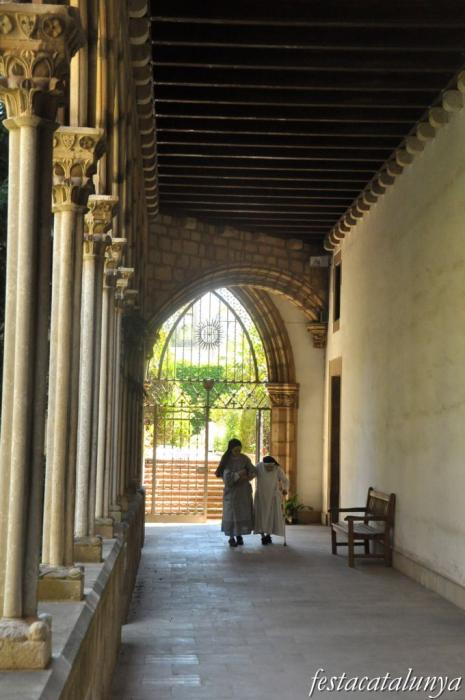 Esplugues de Llobregat - Monestir de Santa Maria de Montsió - Claustre