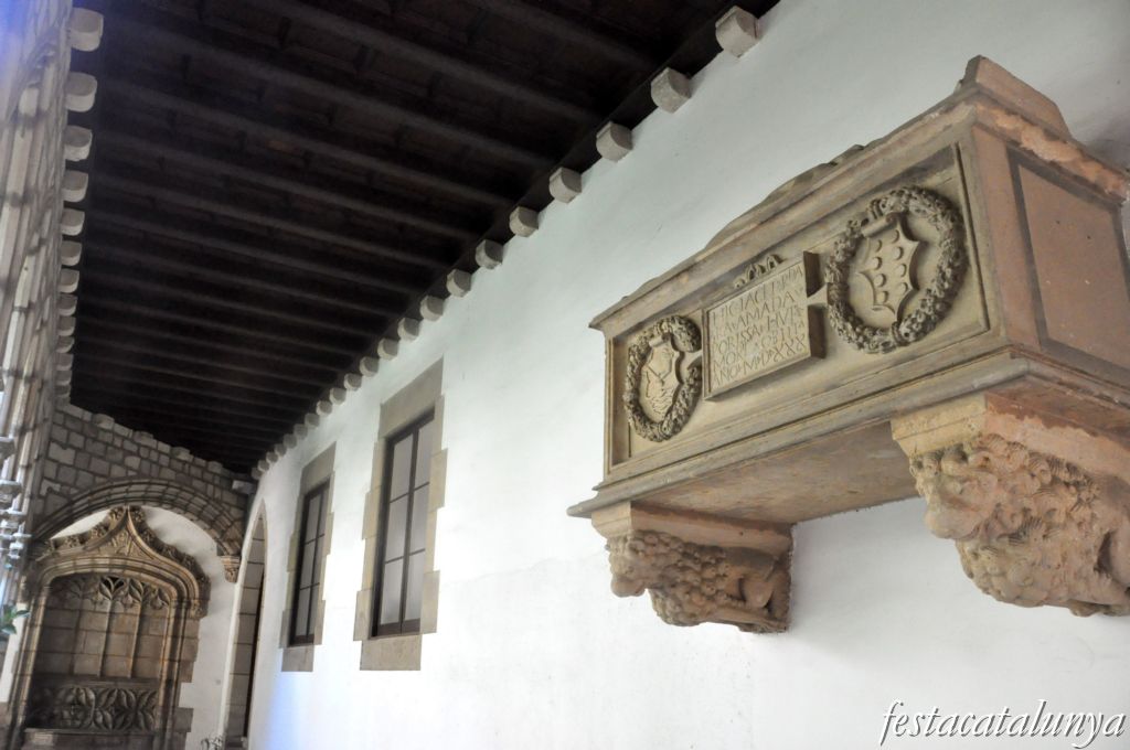 Esplugues de Llobregat - Monestir de Santa Maria de Montsió - Claustre