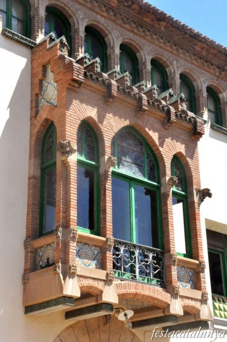 Esplugues de Llobregat - Monestir de Santa Maria de Montsió - Can Casanovas