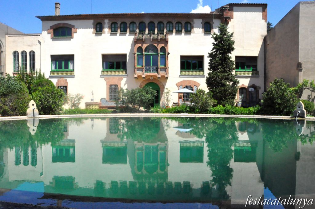 Esplugues de Llobregat - Monestir de Santa Maria de Montsió - Can Casanovas