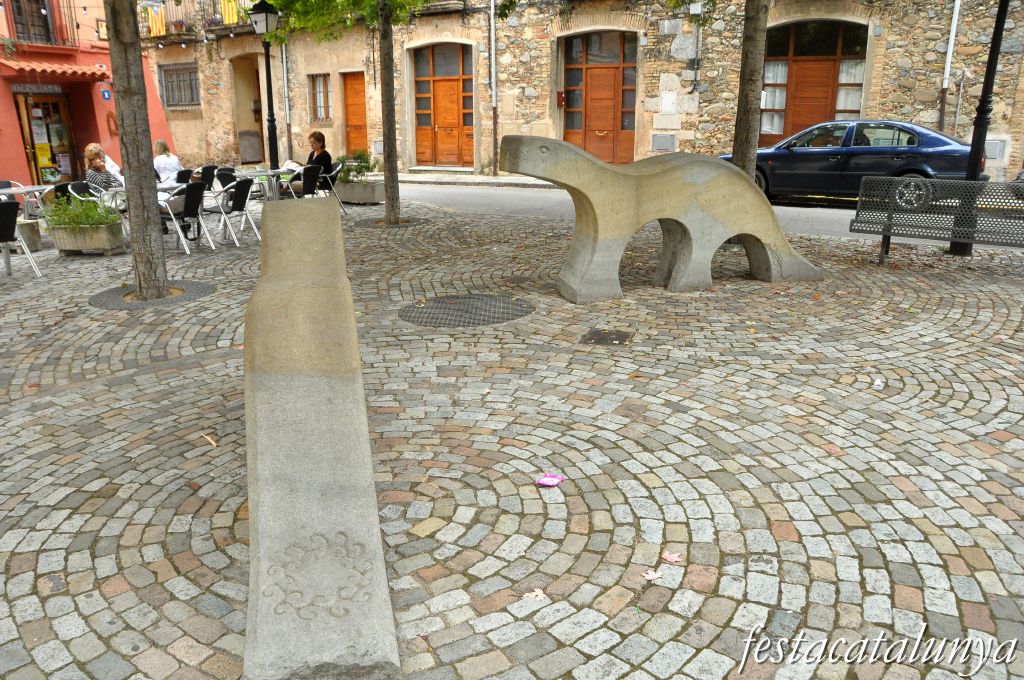 Salt - Plaça de la Vila o de les Llúdrigues