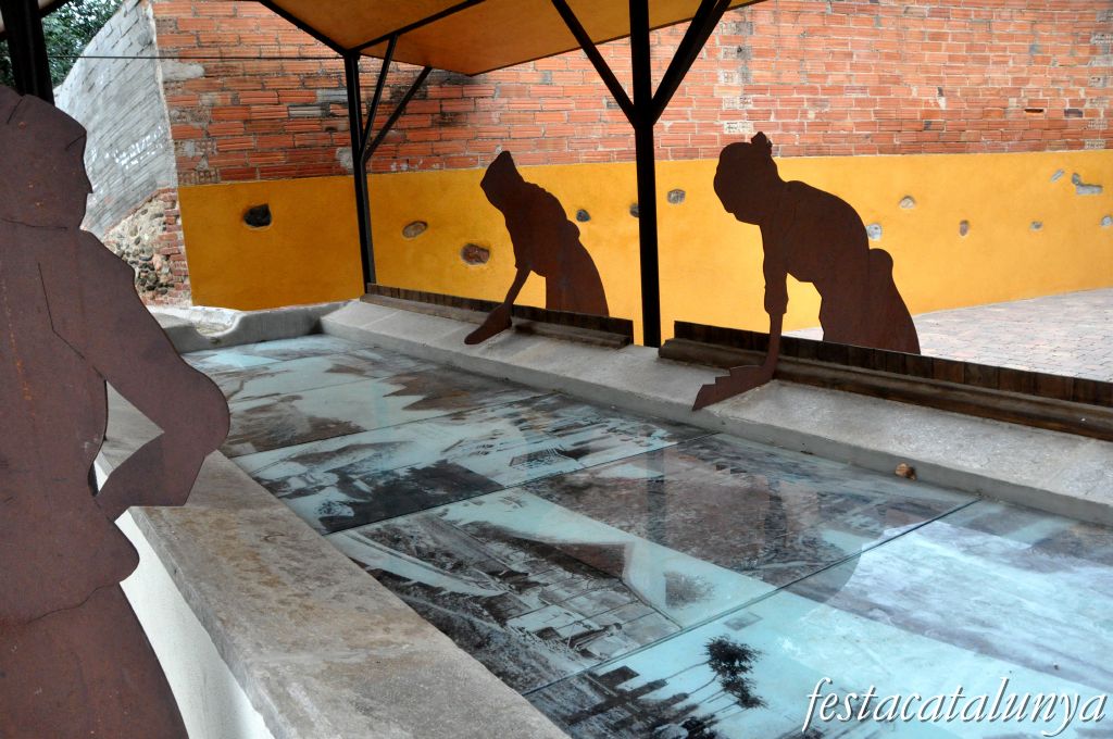 Espai Francesc Bardera, antic safareig públic de Sant Antoni de Vilamajor