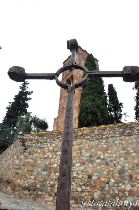 Sant Pere de Vilamajor - Torre roja o campanar de Sant Pere
