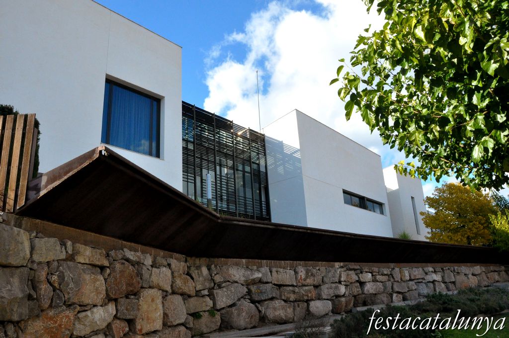 Santa Eulàlia de Ronçana - Biblioteca Casa de Cultura Joan Ruiz Calonja