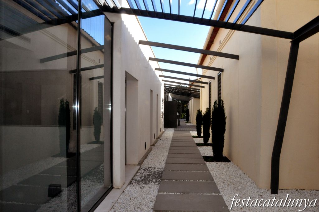 Biblioteca-Casa de Cultura Joan Ruiz Calonja de Santa Eulàlia de Ronçana