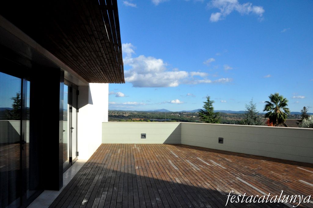 Santa Eulàlia de Ronçana - Biblioteca Casa de Cultura Joan Ruiz Calonja