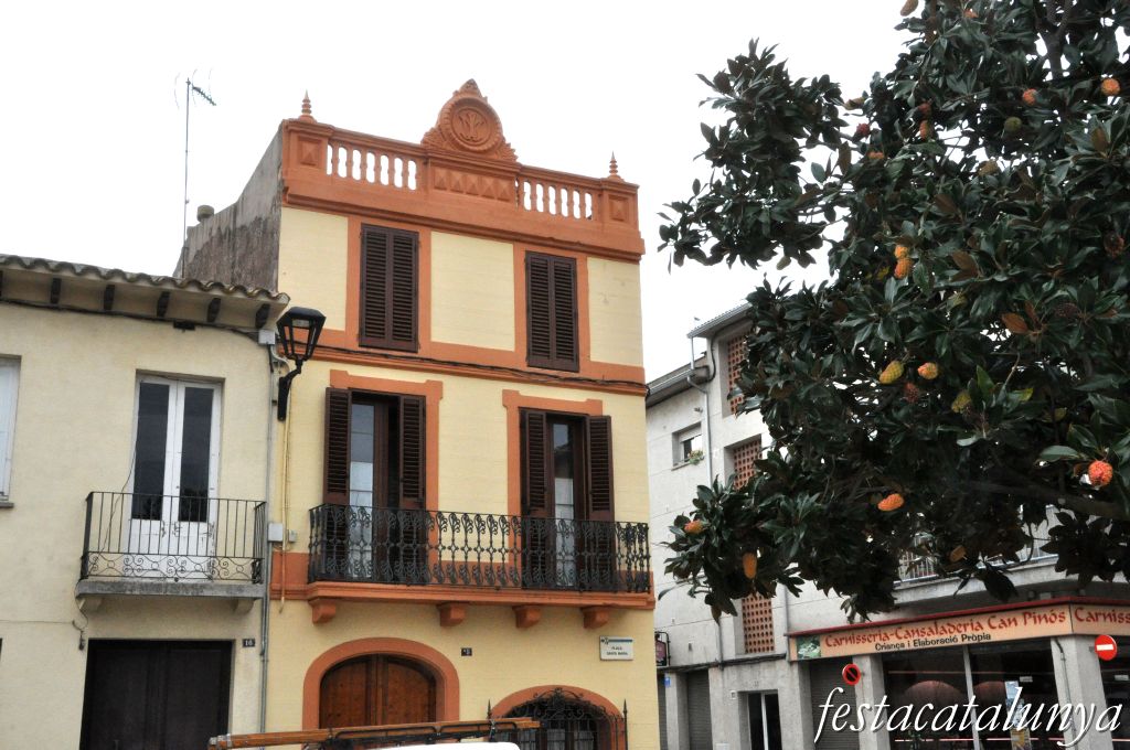 Llinars del Vallès - Plaça de Santa Maria