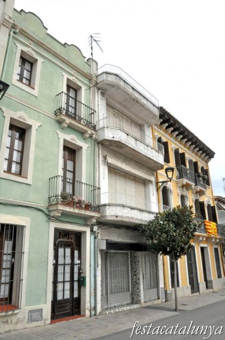 Llinars del Vallès - Plaça de Santa Maria