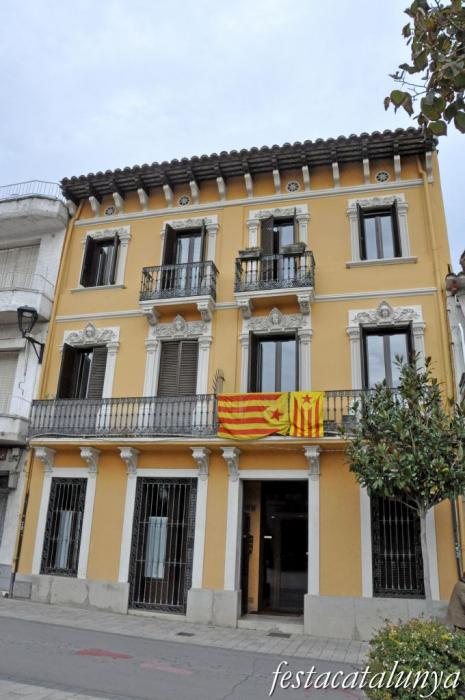 Llinars del Vallès - Plaça de Santa Maria