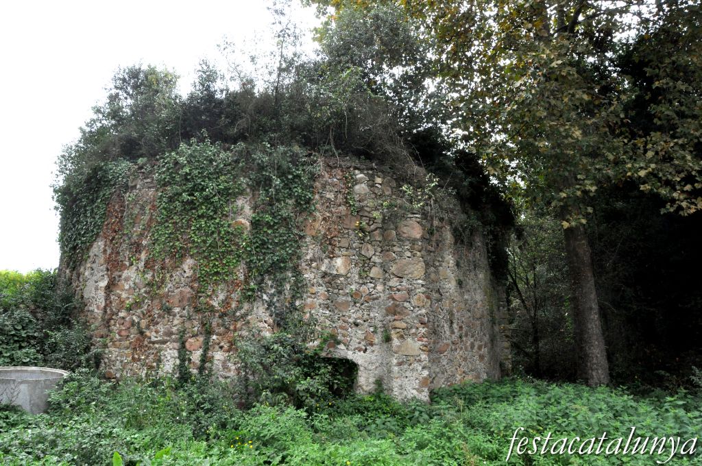 Pou de glaç de Llinars del Vallès