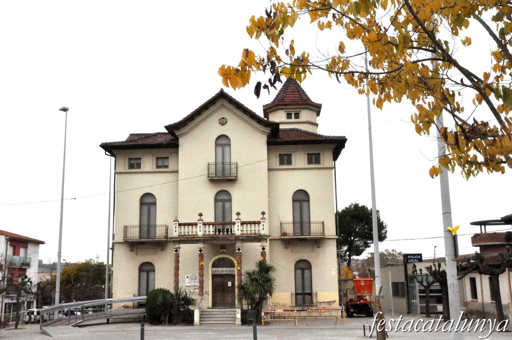 Ajuntament de la Roca del Vallès, antic can Gol