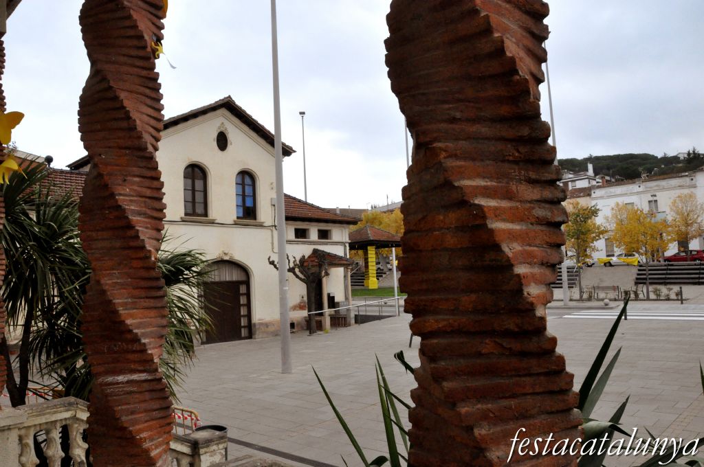 Roca del Vallès, La - Ajuntament, antic can Gol