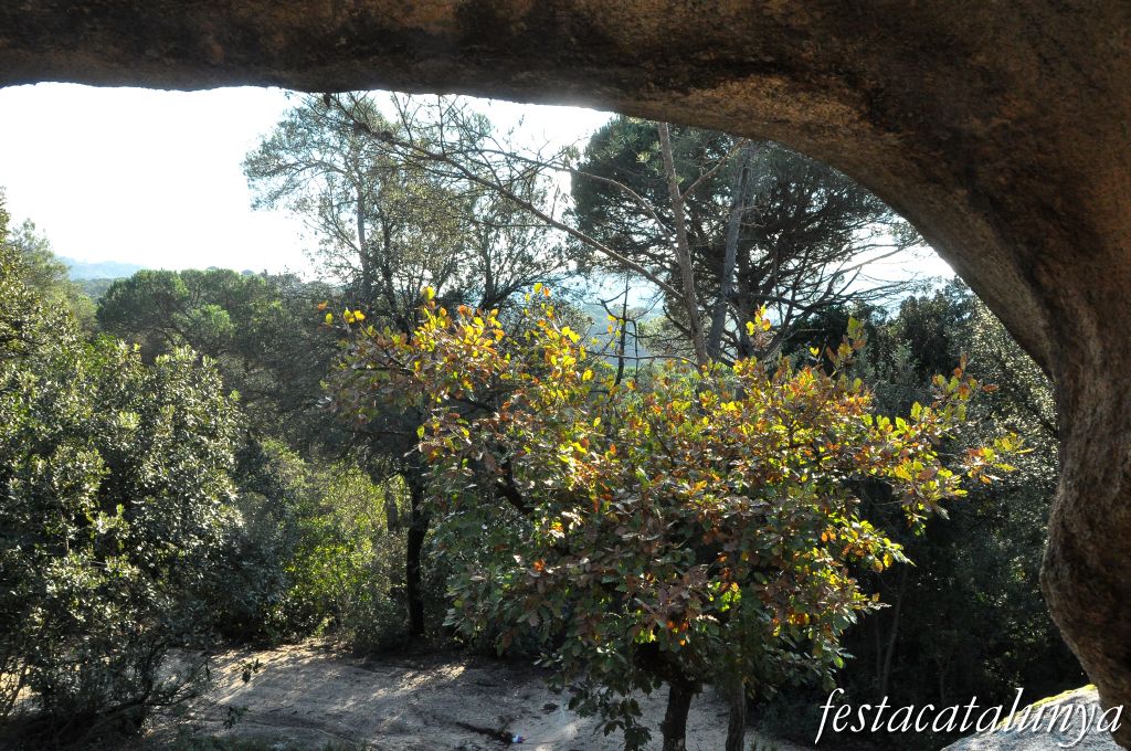 Roca del Vallès, La - La Pedra de les Orenetes