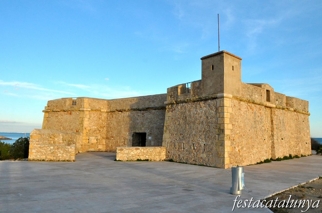 Castell de Sant Jordi d'Alfama a l'Ametlla de Mar ***