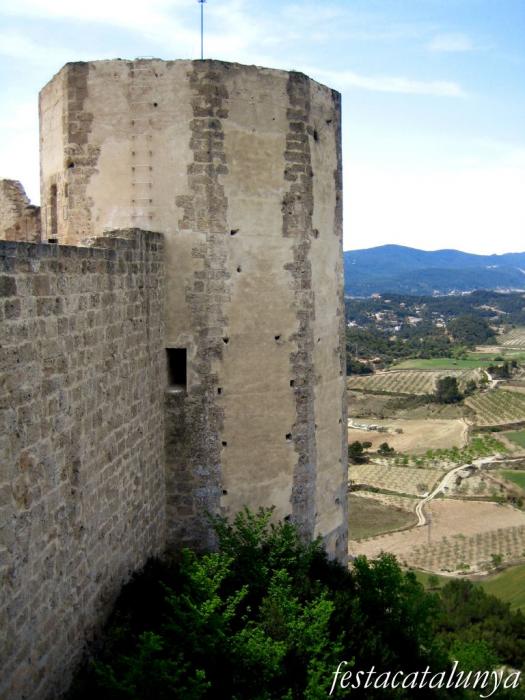 Pobla de Claramunt, La - Castell de Claramunt (Foto: Pep Mas)
