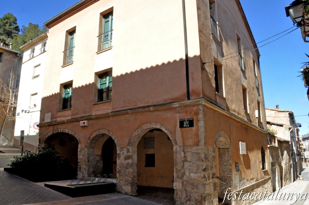 Pobla de Claramunt, La - Nucli antic (Ajuntament Vell)