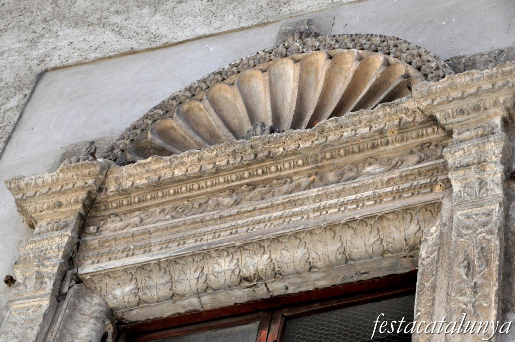 Pobla de Claramunt, La - Nucli antic (Finestres de cal Coca o cal Marí)
