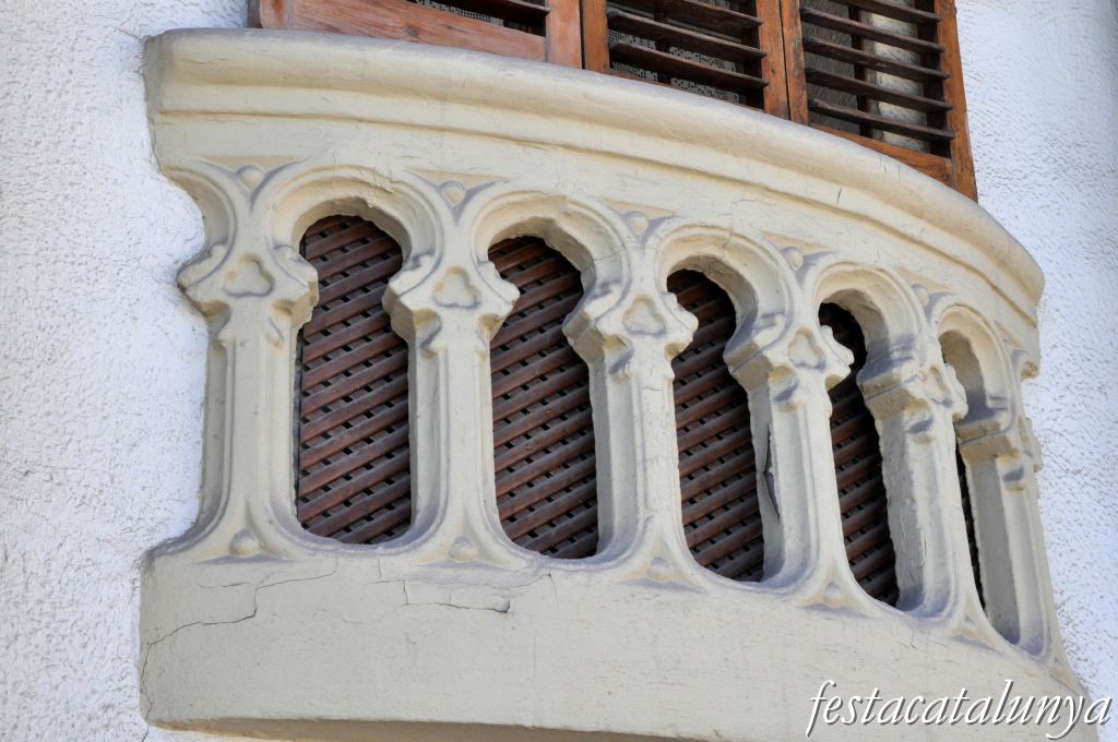 Pobla de Claramunt, La - Nucli antic (Font i casa de l'Avinguda Catalunya)