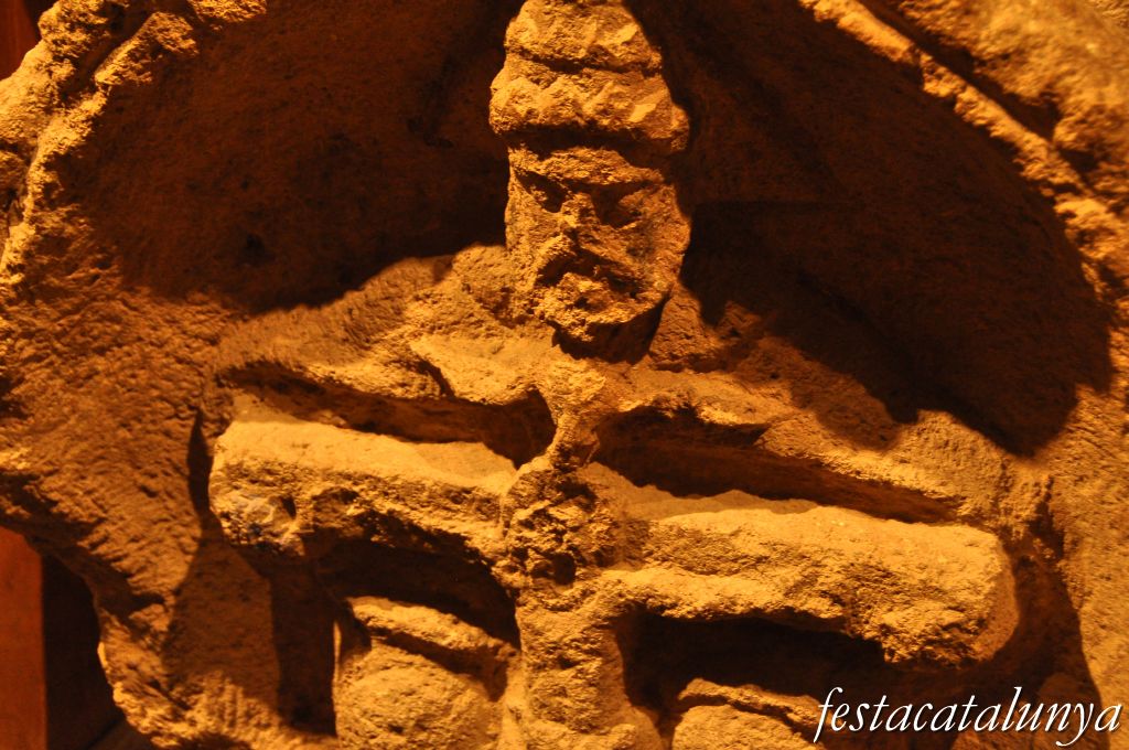 Pobla de Claramunt, La - Església parroquial de Santa Maria (Claus de volta)