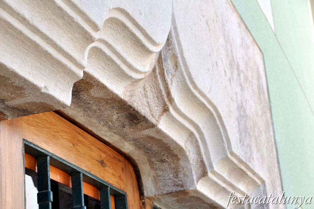 Vilagrassa - Nucli antic (Llindes de cases notables)