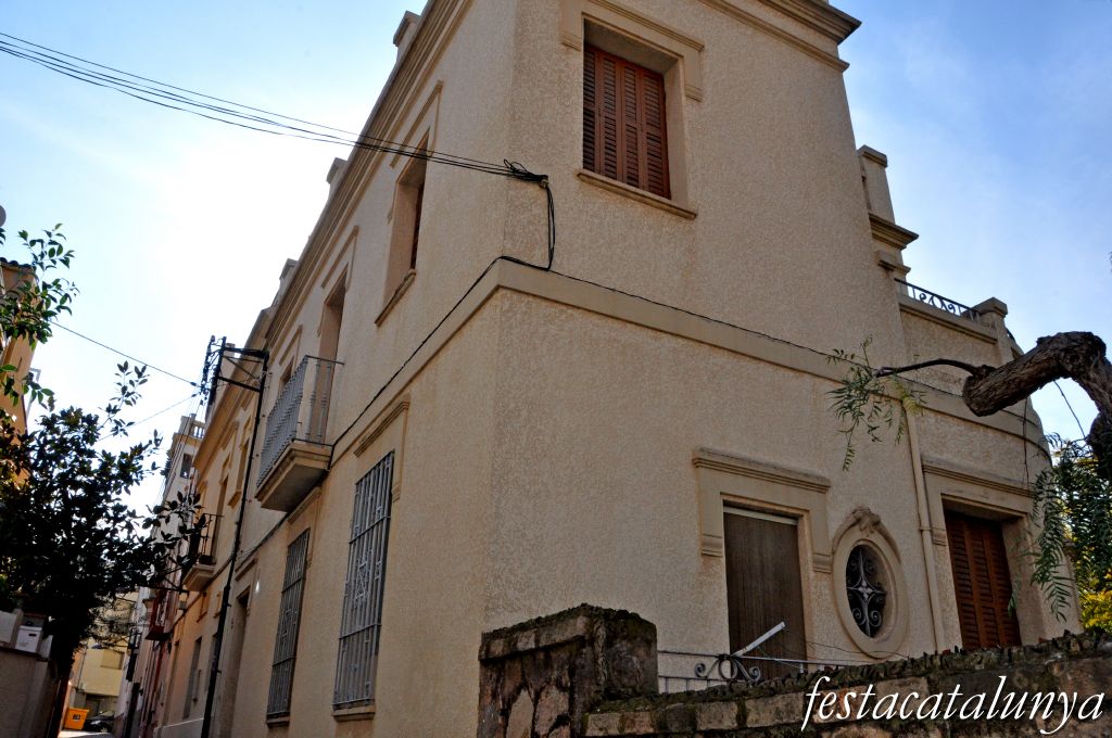 Sant Just Desvern - Torre del Camp (Passatge Joaquim Petit, 1)