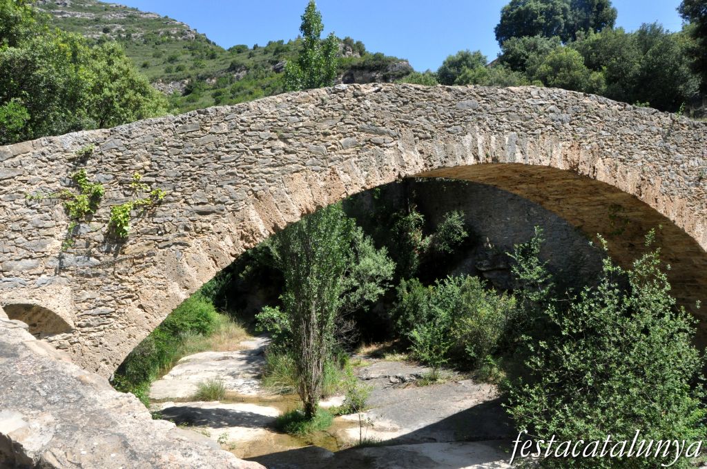 Bigues i Riells - Accés per la foradada (Sant Miquel del Fai)