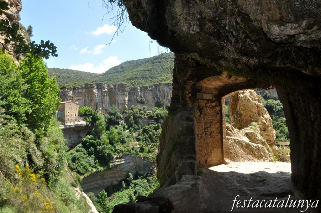 Casa del Priorat de Sant Miquel del Fai ***