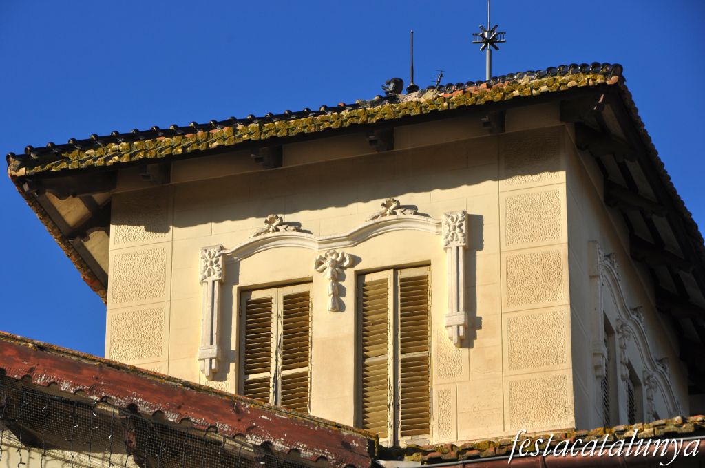 Cardedeu - Ajuntament, antiga torre Lligué