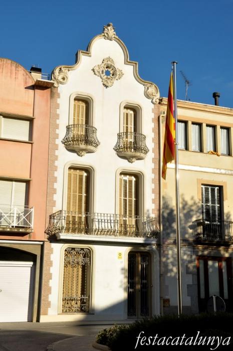Cardedeu - Casa Noguera o Casa Anglada (Plaça de Sant Joan)