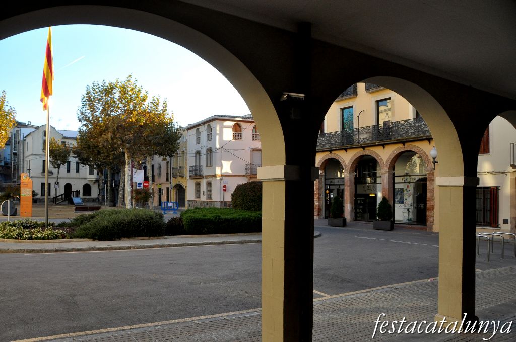 Plaça de Sant Joan de Cardedeu ***